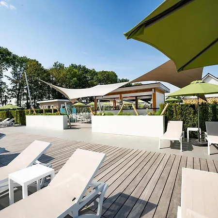 With Gas Fireplace & Bath