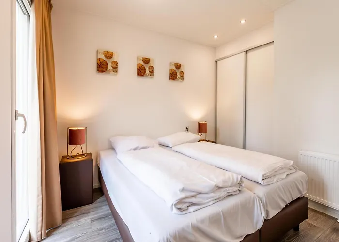 With Gas Fireplace & Bath *