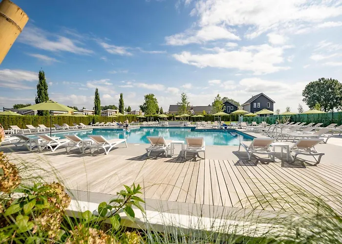 With Gas Fireplace & Bath