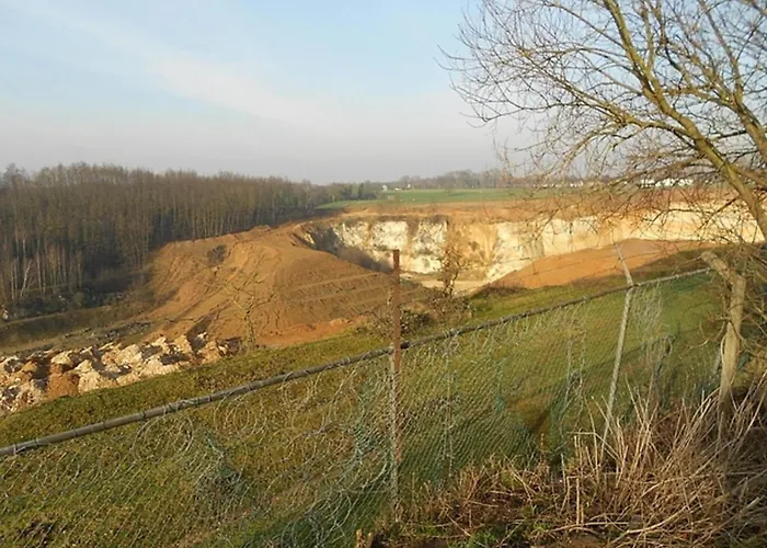 With Gas Fireplace & Bath Holiday home