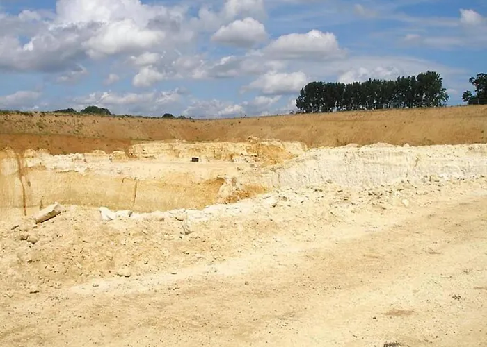 With Gas Fireplace & Bath * Bemelen