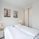 With Gas Fireplace & Bath *